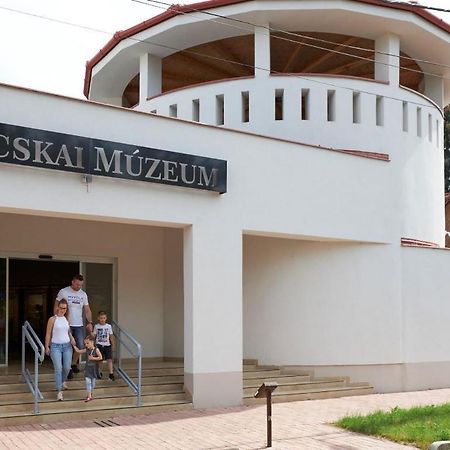 White Stone Apartman Hajdúszoboszló Zewnętrze zdjęcie