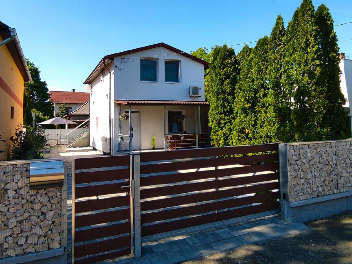 White Stone Apartman Hajdúszoboszló Zewnętrze zdjęcie