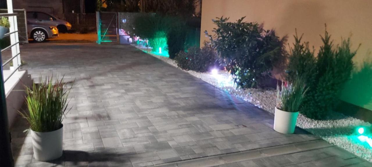 White Stone Apartman Hajdúszoboszló Zewnętrze zdjęcie